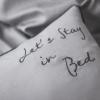 Szara haftowana poszewka Let's stay in bed